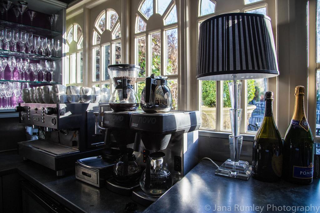 Lord Bute Hotel ไครสต์เชิร์ช ภายนอก รูปภาพ