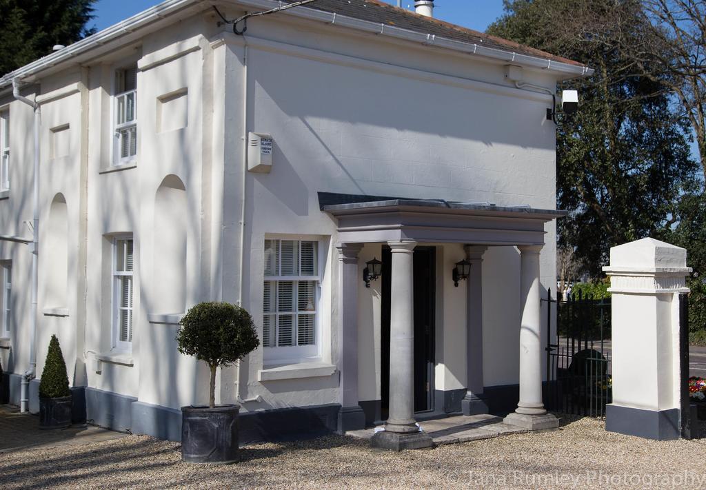 Lord Bute Hotel ไครสต์เชิร์ช ภายนอก รูปภาพ